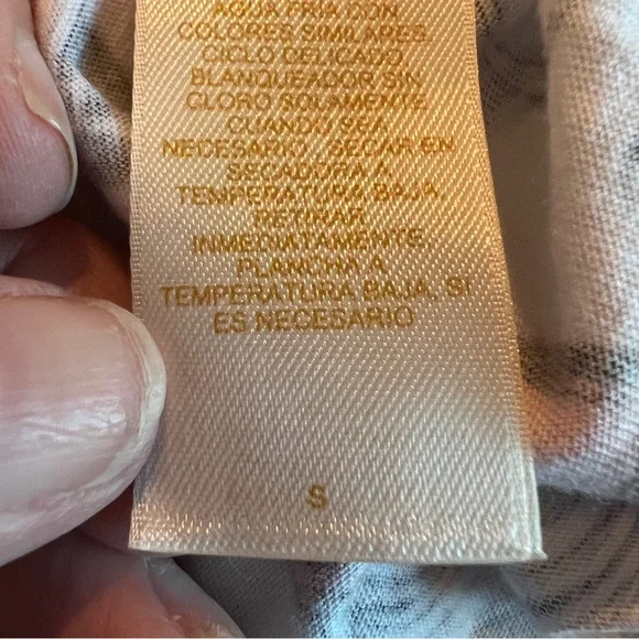 Kate Spade Dream A Little Dream Makeup Print Pajama Top Only Lightweight Flannel - Picture 8 of 8